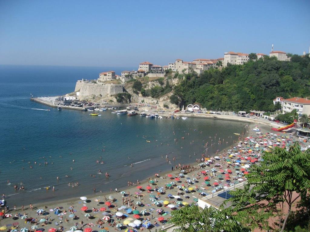 Casa Hena Hotel Улцин Екстериор снимка