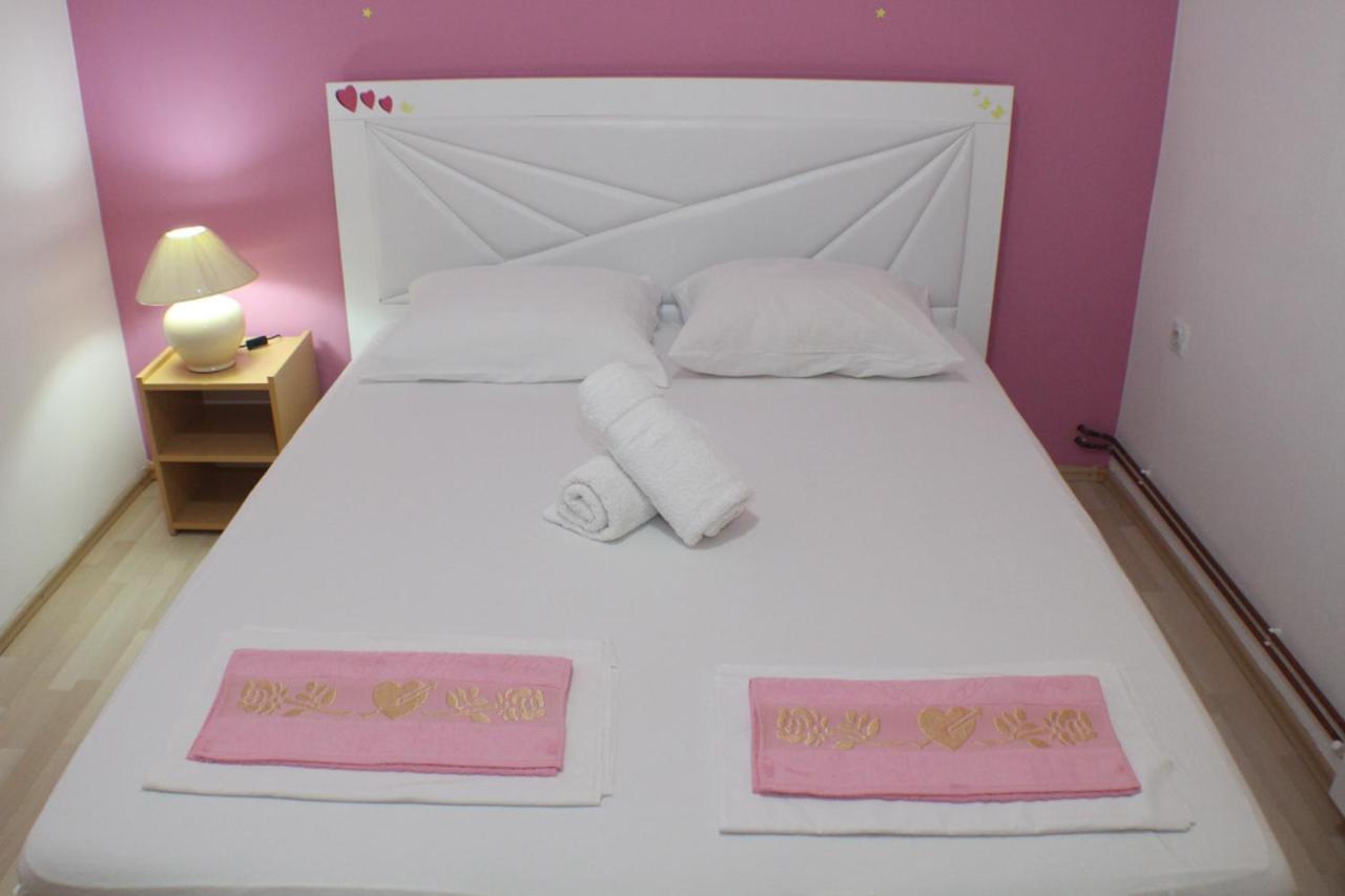 Casa Hena Hotel Улцин Екстериор снимка